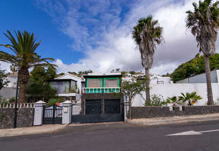 Villa for sale in Nazaret, Teguise, Lanzarote. 